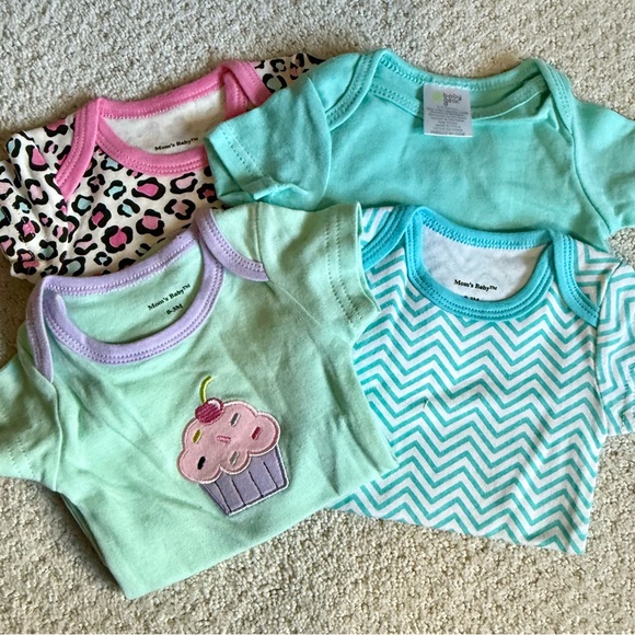 NWOT Colorful Baby Onesies Set - Picture 1 of 2